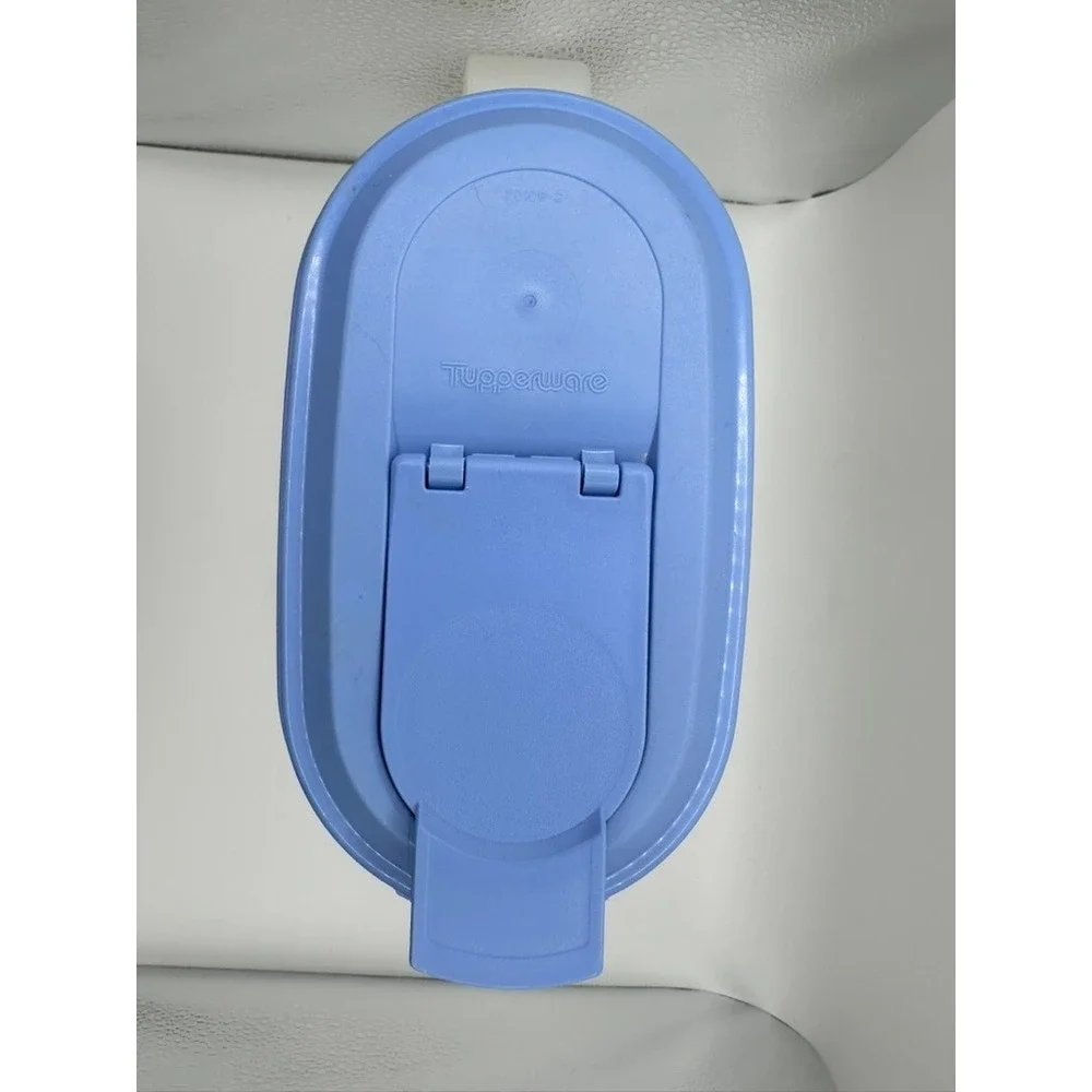 Tupperware Slimline Pitcher 2 Quart Frosted Clear Blue Flip Top Lid‎ 2L Vintage